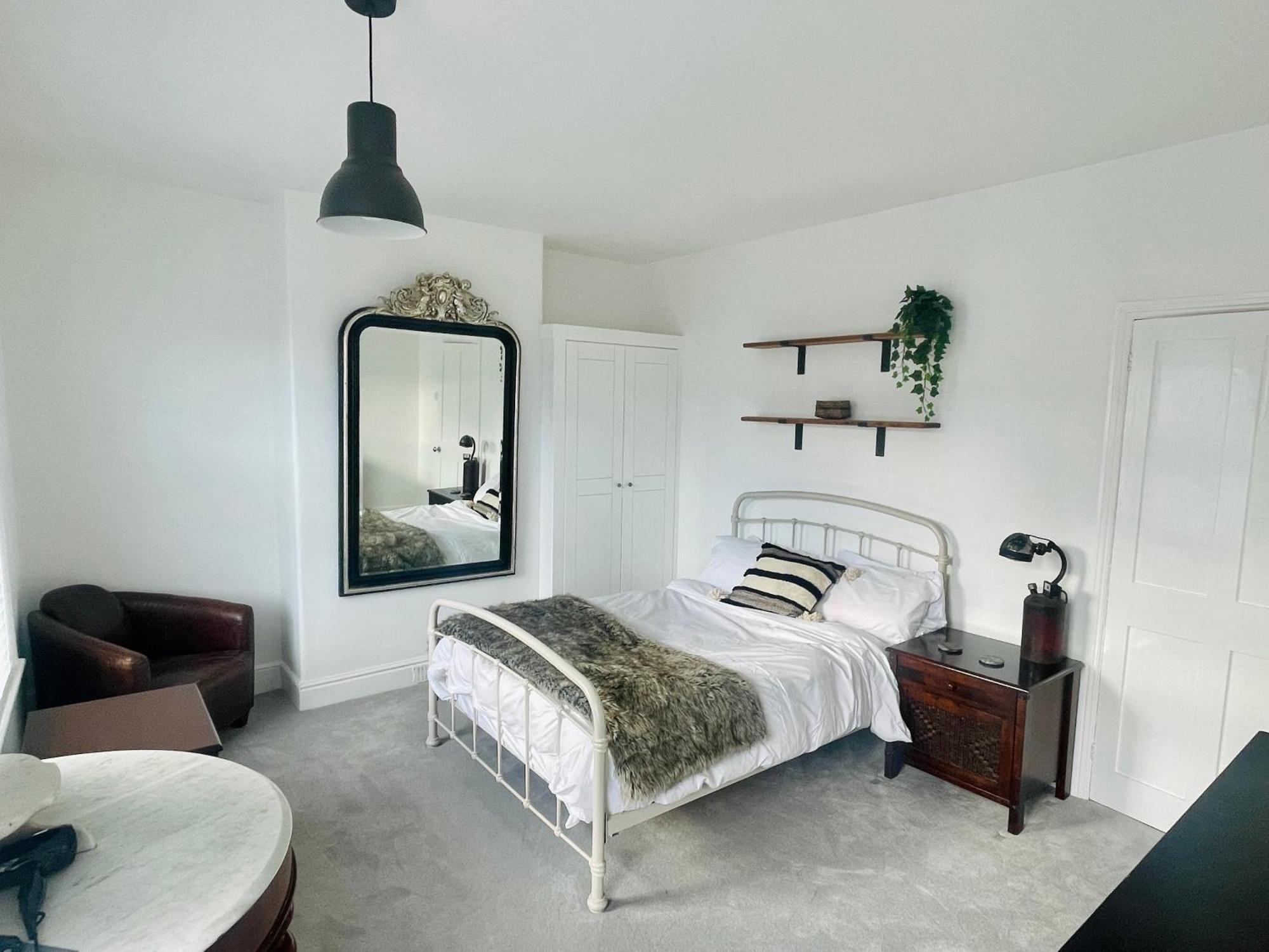 Newly Refurbished City Centre House With Parking Exeter Exterior photo