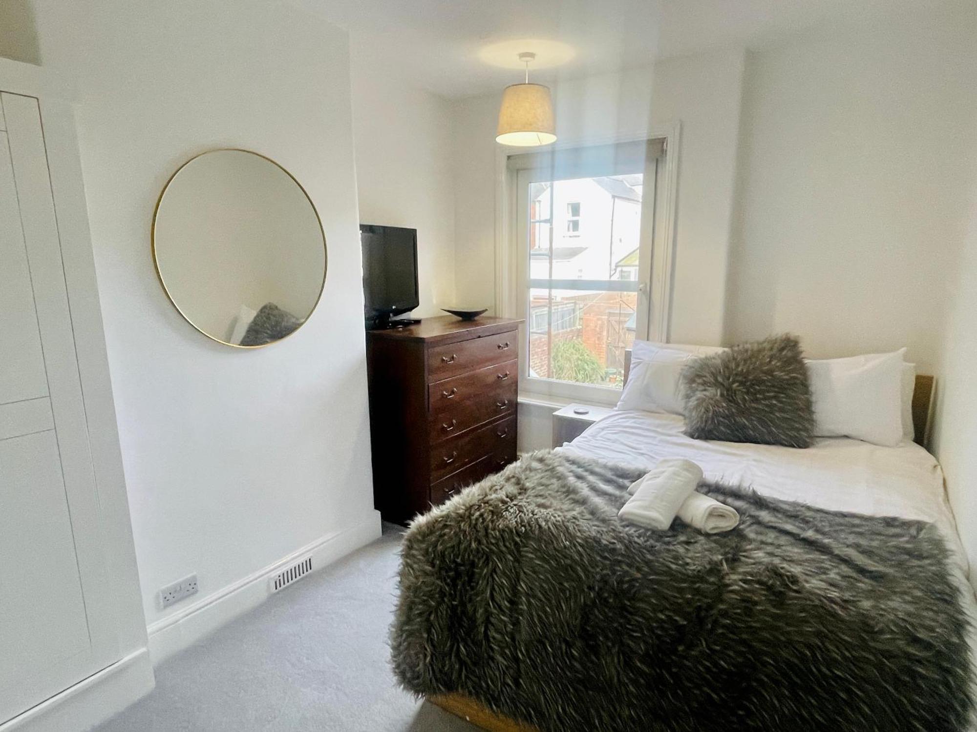 Newly Refurbished City Centre House With Parking Exeter Exterior photo